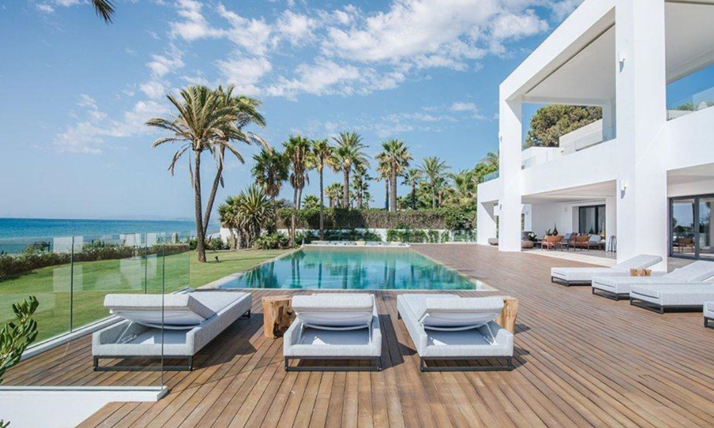 Exclusive beachfront properties on the Costa del Sol